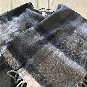 SO Women's Sweater - Black and Gray